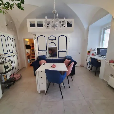 Апартаменты Vintage In The Centre Old Town Любляна