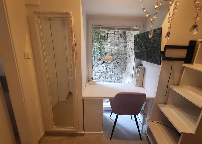 Vintage In The Centre Old Town